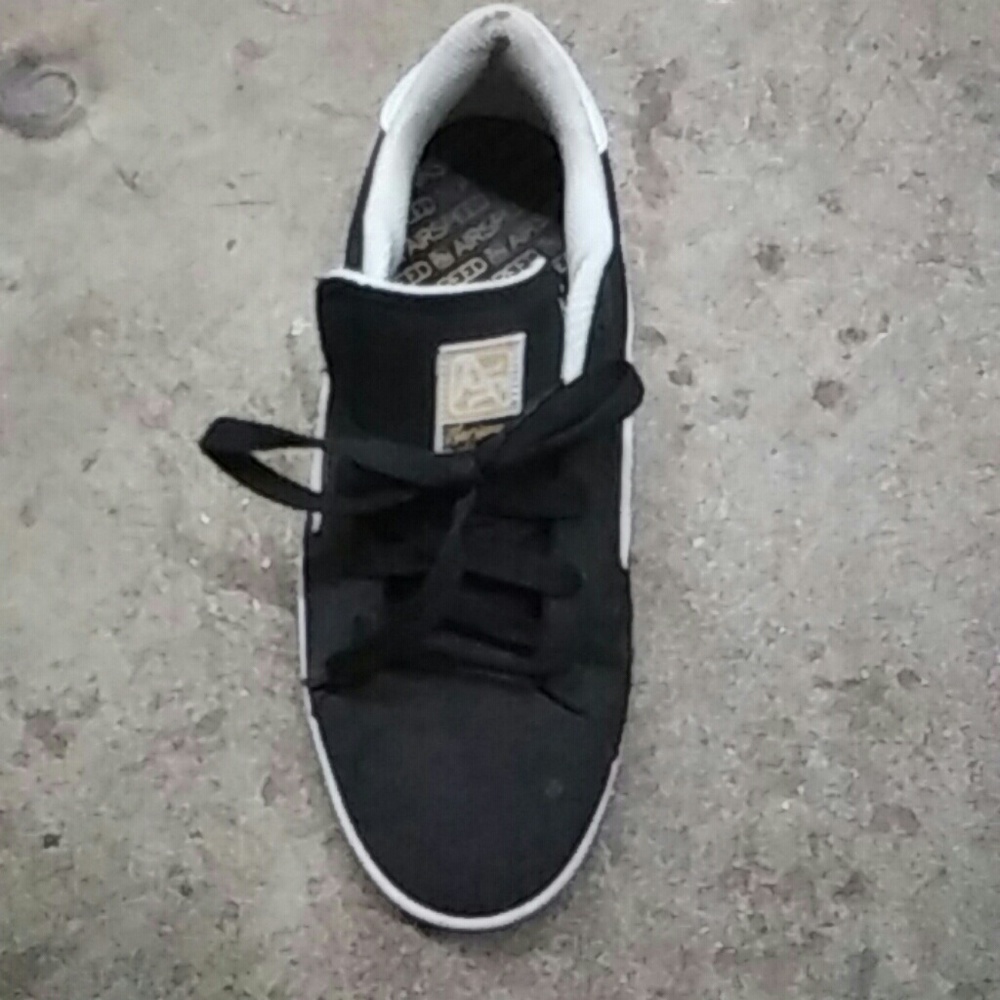 Boys skate shoe